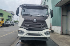 重汽豪沃底盘 除尘车外观图片