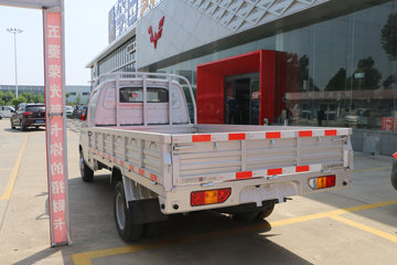  ٹ¿  1.8L 125  3.3׵΢()(˫̥)(LZW1030LT6B)ͼƬ