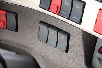 �������� ����H5 9.7�״��綯��ʽ�ػ���246kWhͼƬ