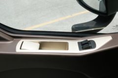 东风柳汽 乘龙H5 9.7米纯电动厢式载货车246kWh