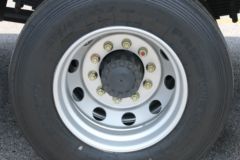 东风柳汽 乘龙H5 9.7米纯电动厢式载货车246kWh