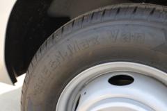 五菱 荣光新卡 基本型 1.8L 125马力 汽油 2.6米双排栏板微卡(国六)(后双胎)(LZW1030SLT6B)