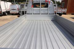 五菱 荣光新卡 基本型 1.8L 125马力 汽油 2.6米双排栏板微卡(国六)(后双胎)(LZW1030SLT6B)