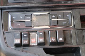 �й����� �ǵ¿�SITRAK G5�п� 270���� 4X2 6.8���������䳵(ZZ5186CCQK501GF1)ͼƬ