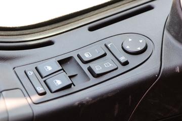 �й����� �ǵ¿�SITRAK G5�п� 270���� 4X2 6.8���������䳵(ZZ5186CCQK501GF1)ͼƬ