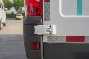 �Ͼ���ά�� ŷʤ2021�� ����ϵ��V42-33S 145���� 2.0T �߶���ջ���(����)ͼƬ