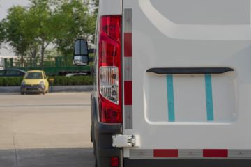 �Ͼ���ά�� ŷʤ2021�� ����ϵ��V42-33S 145���� 2.0T �߶���ջ���(����)ͼƬ