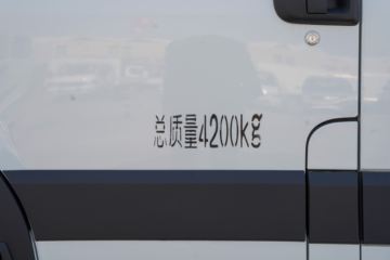 �Ͼ���ά�� ŷʤ2021�� ����ϵ��V42-33S 145���� 2.0T �߶���ջ���(����)ͼƬ