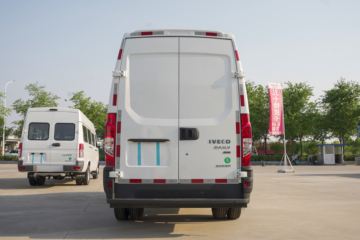 �Ͼ���ά�� ŷʤ2021�� ����ϵ��V42-33S 145���� 2.0T �߶���ջ���(����)ͼƬ