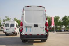南京依维柯 欧胜2021款 运瑞系列V42-33S 145马力 2.0T 高顶封闭货车(国六)