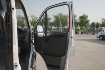 �Ͼ���ά�� ŷʤ2021�� ����ϵ��V42-33S 145���� 2.0T �߶���ջ���(����)ͼƬ