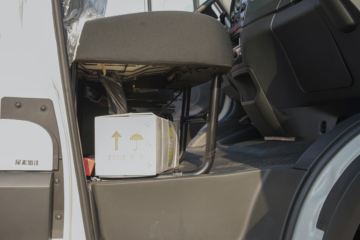 �Ͼ���ά�� ŷʤ2021�� ����ϵ��V42-33S 145���� 2.0T �߶���ջ���(����)ͼƬ