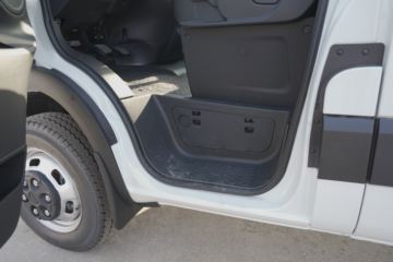 �Ͼ���ά�� ŷʤ2021�� ����ϵ��V42-33S 145���� 2.0T �߶���ջ���(����)ͼƬ