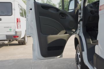 �Ͼ���ά�� ŷʤ2021�� ����ϵ��V42-33S 145���� 2.0T �߶���ջ���(����)ͼƬ