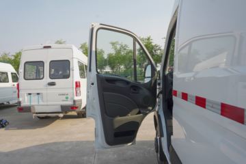 �Ͼ���ά�� ŷʤ2021�� ����ϵ��V42-33S 145���� 2.0T �߶���ջ���(����)ͼƬ