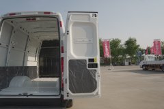 南京依维柯 欧胜2021款 运瑞系列V42-33S 145马力 2.0T 高顶封闭货车(国六)