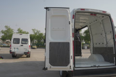 南京依维柯 欧胜2021款 运瑞系列V42-33S 145马力 2.0T 高顶封闭货车(国六)