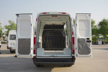 �Ͼ���ά�� ŷʤ2021�� ����ϵ��V42-33S 145���� 2.0T �߶���ջ���(����)ͼƬ