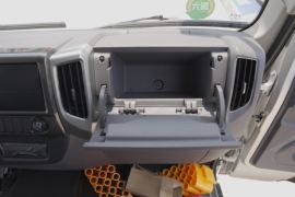 时代领航G5&nbsp;载货车驾驶室                                               图片