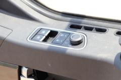 陕汽重卡 德龙L5000 轻量化版 270马力 4X2 6.8米仓栅式载货车(高顶)(国六)(SX5189CCYLA501F2)