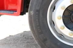 陕汽重卡 德龙L5000 轻量化版 270马力 4X2 6.8米仓栅式载货车(高顶)(国六)(SX5189CCYLA501F2)