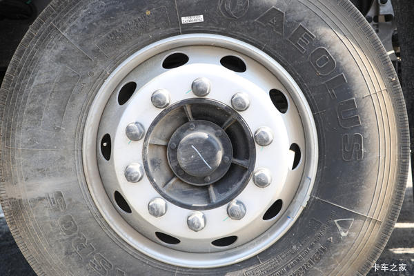 许昌风神优惠季 天龙KL重卡 520马力 6X4牵引车