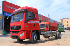 陕汽重卡 德龙L5000 轻量化版 270马力 4X2 6.8米仓栅式载货车(高顶)(国六)(SX5189CCYLA501F2)