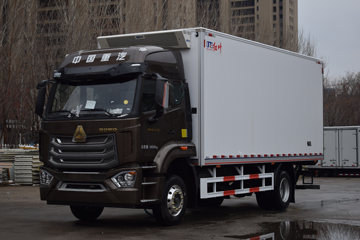 中国重汽 豪沃N5G 270马力 4X2 6.2米冷藏车(红叶牌)(MHY5180XLCZZN)