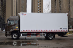 中国重汽 豪沃N5G 270马力 4X2 6.8米冷藏车(红叶牌)(MHY5180XLCZZN)