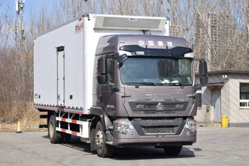 中国重汽 HOWO TX 250马力 4X2 6.8米冷藏车(红叶牌)(MHY5180XLCZZT)