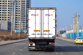 欧曼重卡底盘&nbsp;冷藏车外观图片