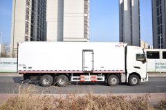 中国重汽 HOWO TH7 460马力 4X2 9.4米冷藏车(红叶牌)(MHY5320XLCZZT)