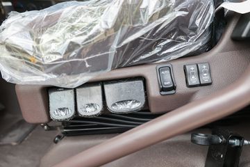 �������� ����H7�ؿ� 6X4 ȼ�ϵ��ǣ����ͼƬ