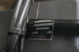 乘龙H7&nbsp;电动牵引车底盘图片