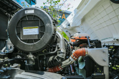 东风柳汽 乘龙T7房车 旗舰版 560马力 6X4 牵引车(国六)(带液缓)(LZ4250T7DC2)