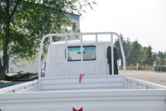 庆铃 铃咖 标载型 122马力 4.185米单排栏板轻卡(QL1040MFHA)