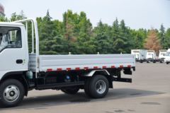 庆铃 铃咖 标载型 122马力 4.185米单排栏板轻卡(QL1040MFHA)