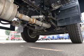 骏铃G&nbsp;自卸车底盘                                                图片