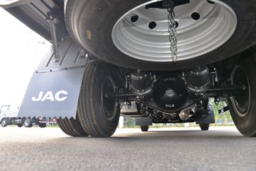 ���� ˧��E���� �ؿ�� 130���� 4X2 4.22�׵��������Ῠ(HFC1045P32K4C7S)ͼƬ