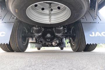 ���� ˧��E���� �ؿ�� 130���� 4X2 4.22�׵��������Ῠ(HFC1045P32K4C7S)ͼƬ