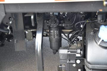 ���� ˧��E���� �ؿ�� 130���� 4X2 4.22�׵��������Ῠ(HFC1045P32K4C7S)ͼƬ