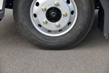 ���� ˧��E���� �ؿ�� 130���� 4X2 4.22�׵��������Ῠ(HFC1045P32K4C7S)ͼƬ