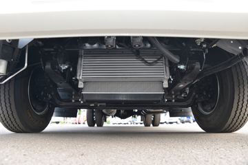 ���� ˧��E���� �ؿ�� 130���� 4X2 4.22�׵��������Ῠ(HFC1045P32K4C7S)ͼƬ