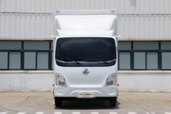 东风柳汽 乘龙L2 4.5T 4.165米单排纯电动厢式轻卡90kWh