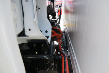 �������� ����L2 4.5T 4.165�׵��Ŵ��綯��ʽ�Ῠ90kWhͼƬ