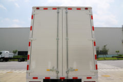 东风柳汽 乘龙L2 4.5T 4.165米单排纯电动厢式轻卡90kWh
