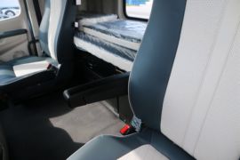 乘龙H5V&nbsp;电动载货车内饰图片