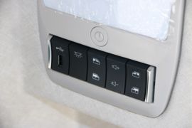 乘龙H5V&nbsp;电动载货车内饰图片