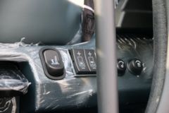 东风柳汽 乘龙H5V 4X2 6.8米混动载货车15.6kWh
