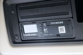 乘龙H5V&nbsp;电动牵引车驾驶室图片